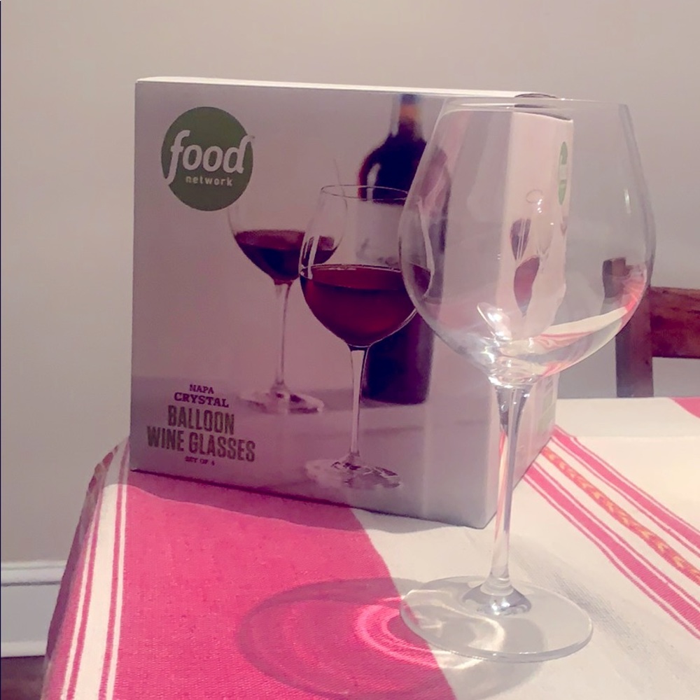 Set of 4 balloon wine glasses